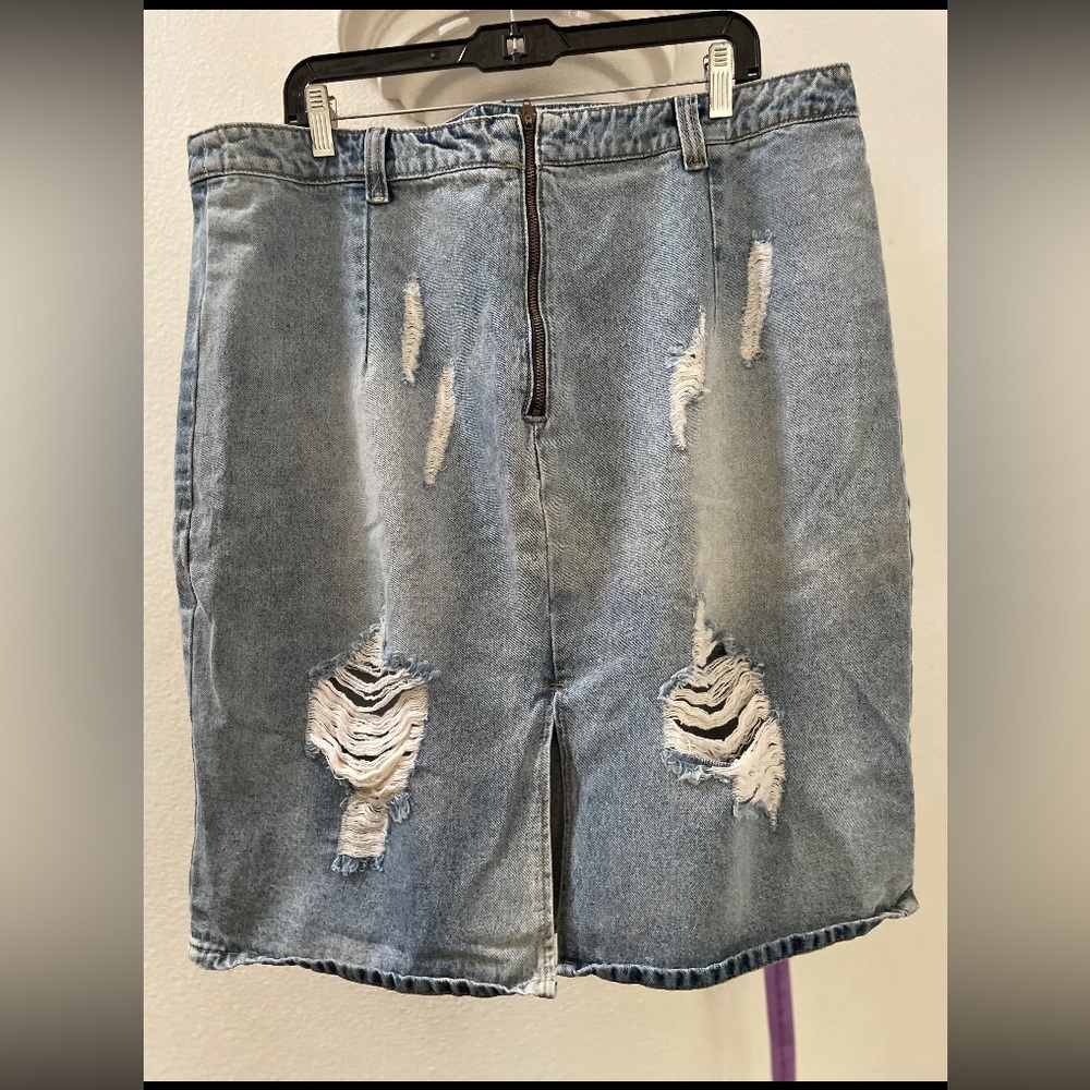 Fashion Nova Skirt - Women’s Distressed, Blue Denim Skirt. NWOT